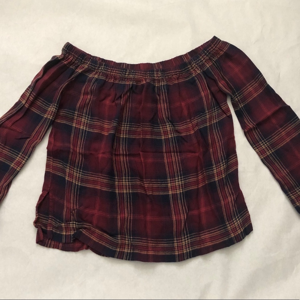 XS Off the shoulder soft flannel blouse